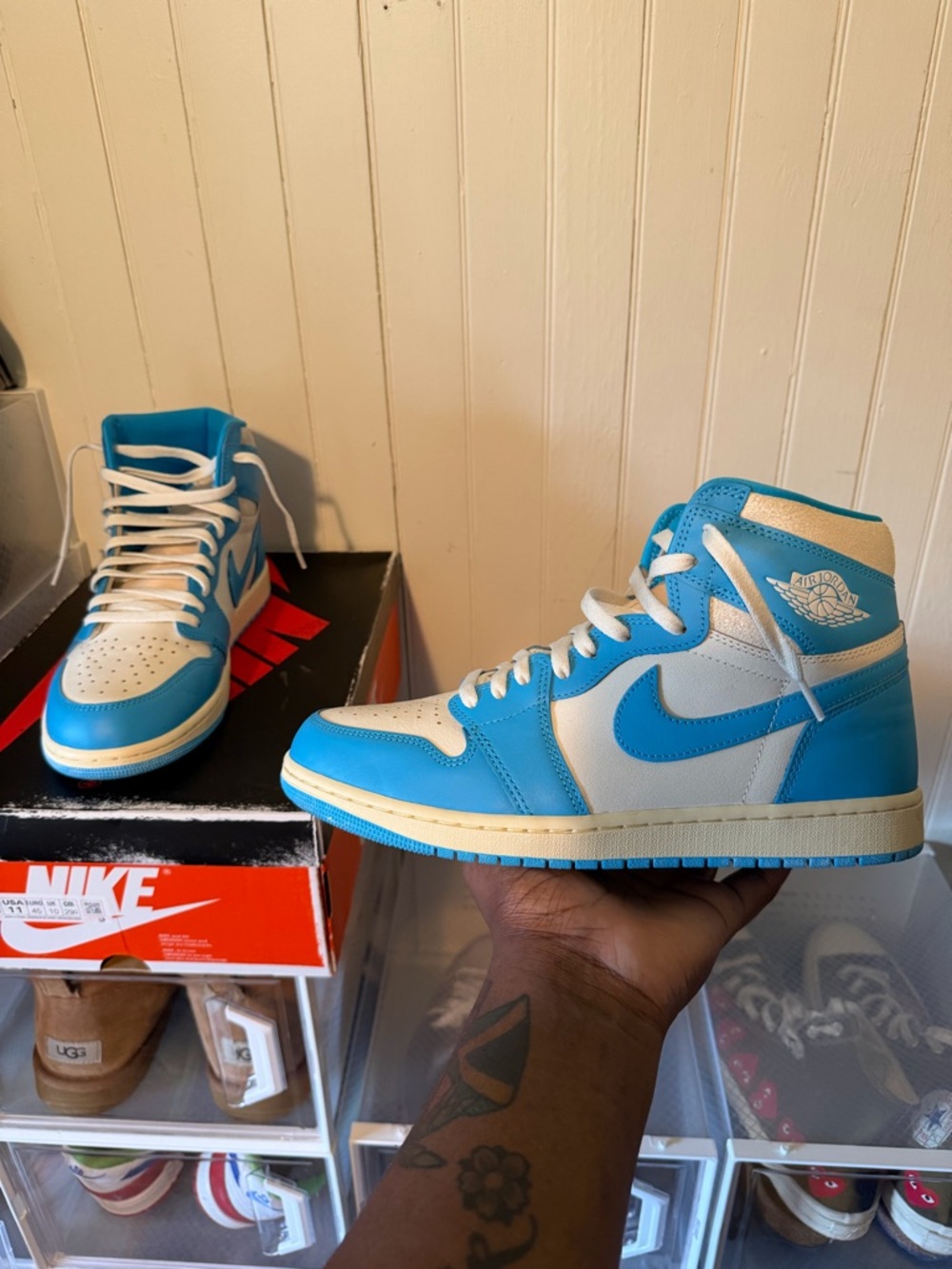 Nike Air Jordan 1 Mid - White & Light Blue